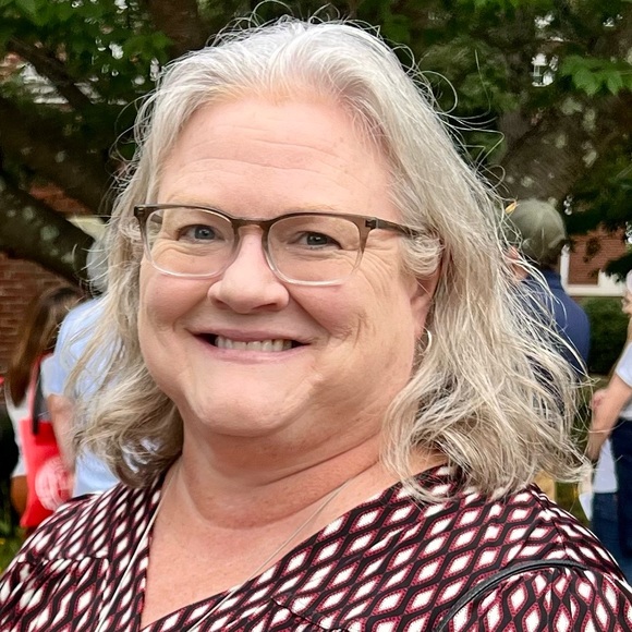 Meet your Posher, Brenda - Picture 1 of 2